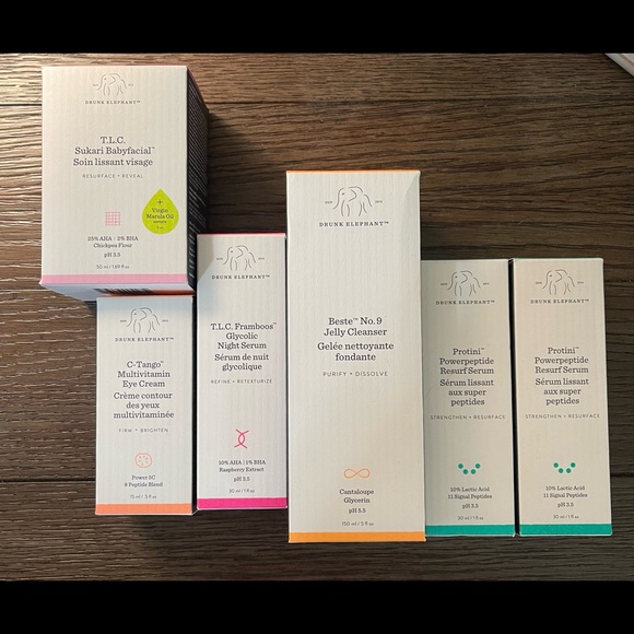 BNIB Drunk Elephant set - Picture 1 of 3